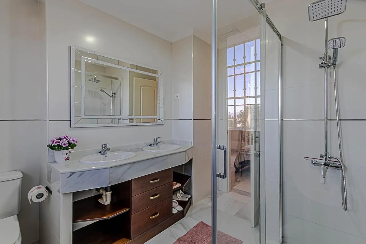 Bed & Breakfast Villakarmyr Alhaurin de la Torre