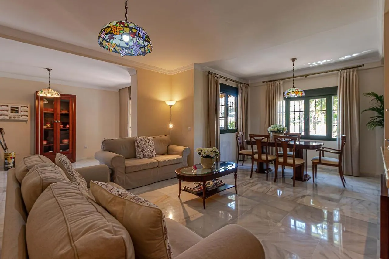 Villakarmyr Alhaurin de la Torre Bed & Breakfast