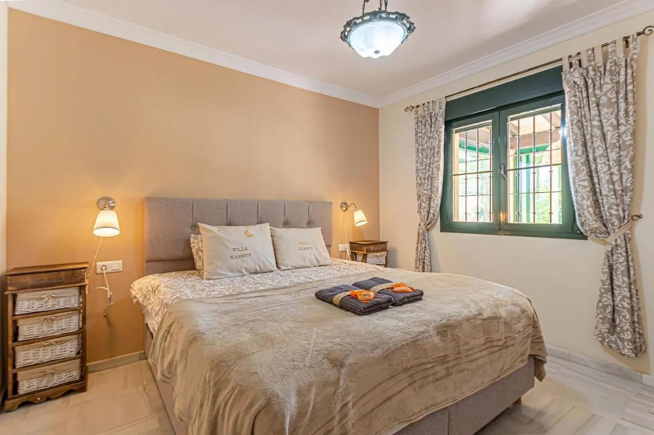 Bed & Breakfast Villakarmyr Alhaurin de la Torre