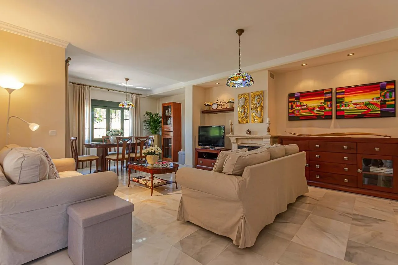 Villakarmyr Alhaurin de la Torre Bed & Breakfast